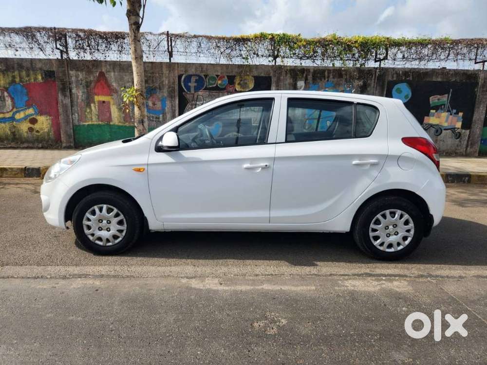 Hyundai I20 Magna 1.2 Mt, 2011, Petrol