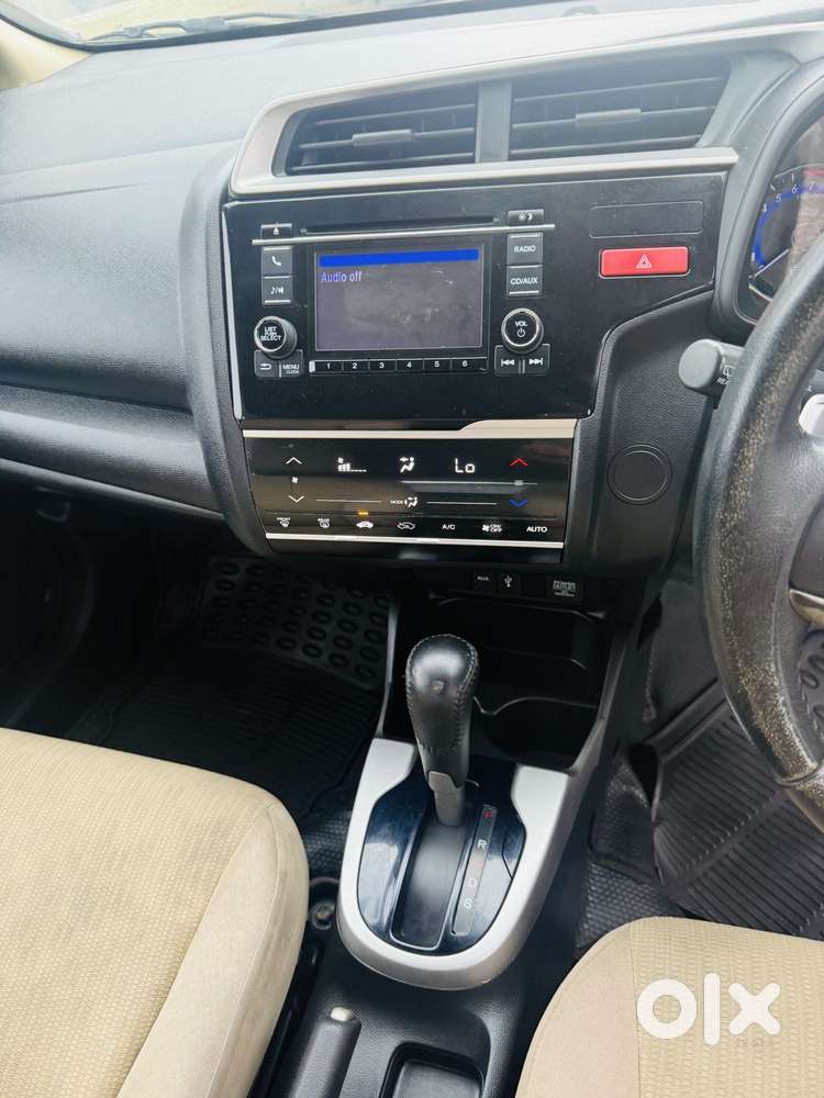 Honda Jazz V Automatic, 2016, Petrol