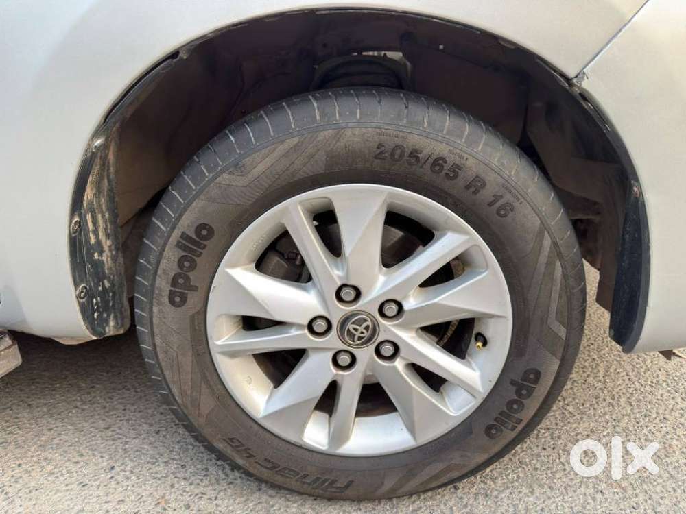 Toyota Innova Crysta 2.4 Vx Mt, 2017, Diesel