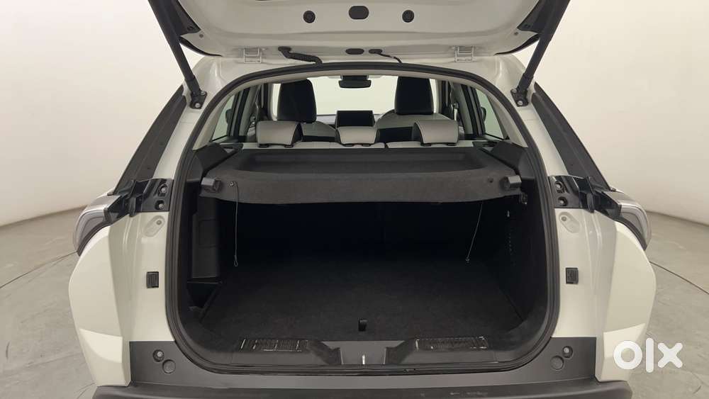 Maruti Suzuki Grand Vitara 1.5 Alpha Smart Hybrid At, 2025, Petrol