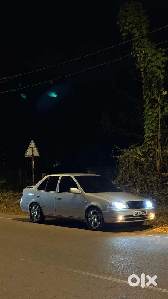 Maruti Suzuki Esteem 2006