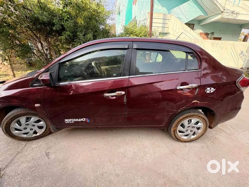 Honda Amaze 2013 Diesel 230000 Km Driven