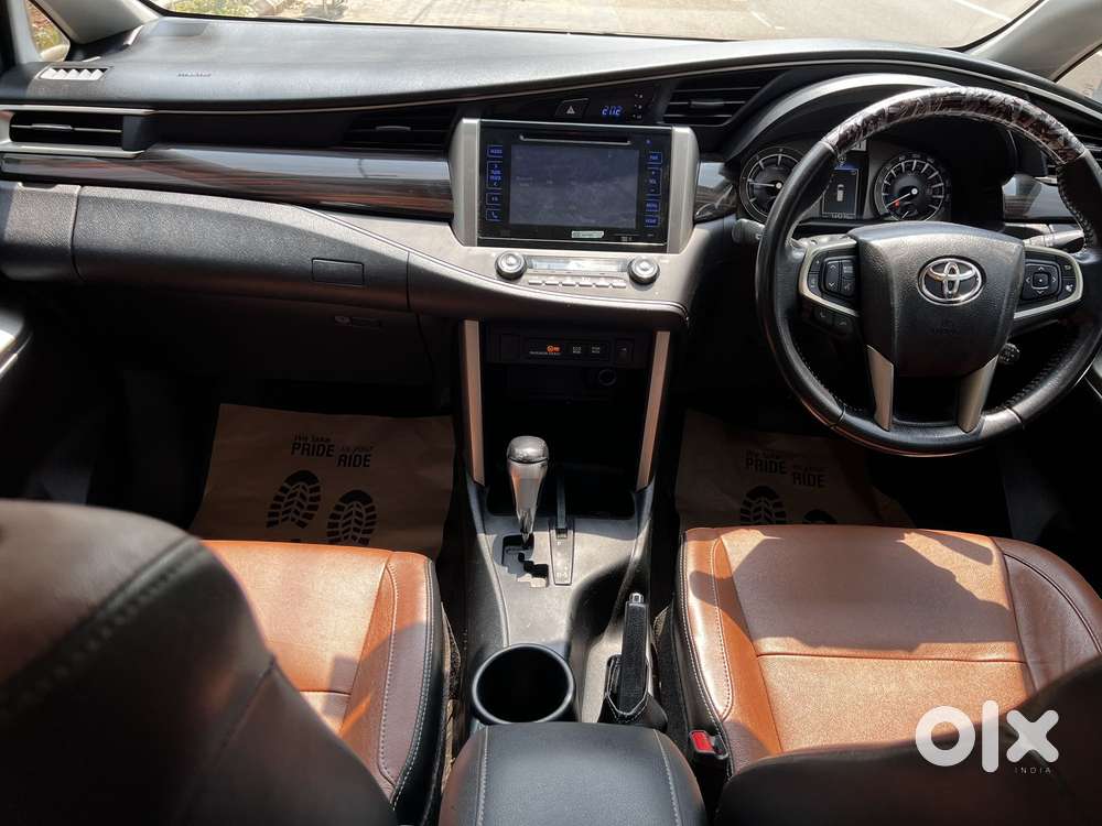 Toyota Innova Crysta 2.8z Automatic, 2017, Diesel