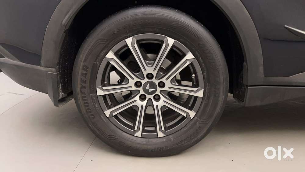 Mahindra Xuv700 2.2 Ax 7 Diesel At Luxury Pack Str, 2023, Diesel