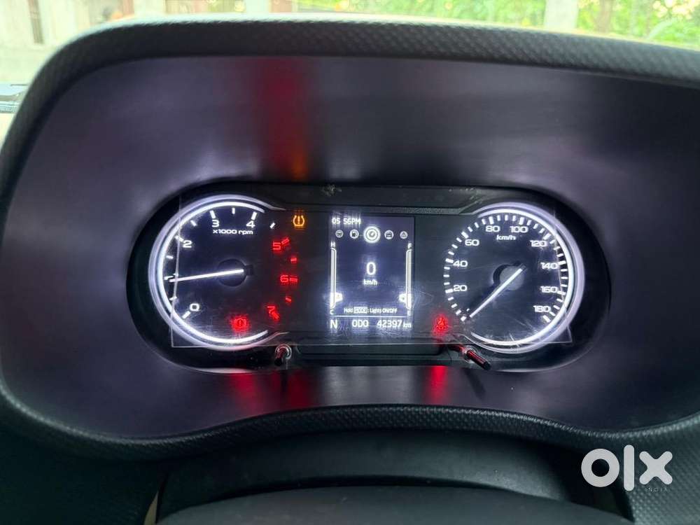 Tiptop Condition Mahindra Diesel Car 2023