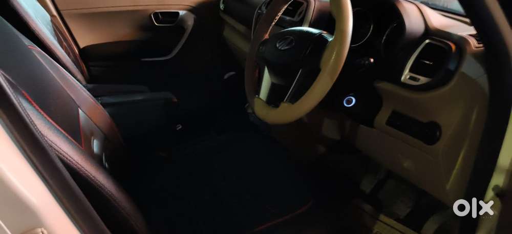 Mahindra Tuv 300 T10 Dual Tone, 2018, Diesel