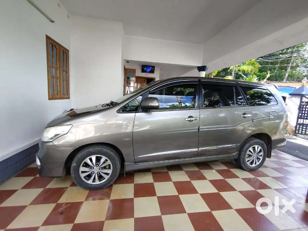 Toyota Innova 2015(2.5 Z) Diesel Well Maintained