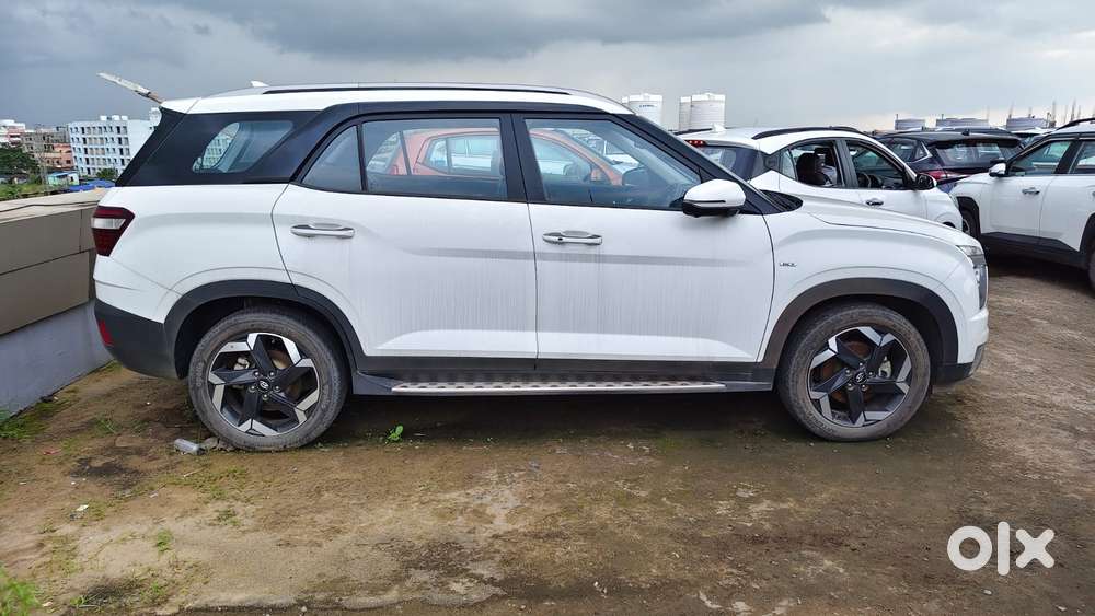 Hyundai Alcazar 2.0 Signature (o) Petrol At 6 Str, 2023, Petrol