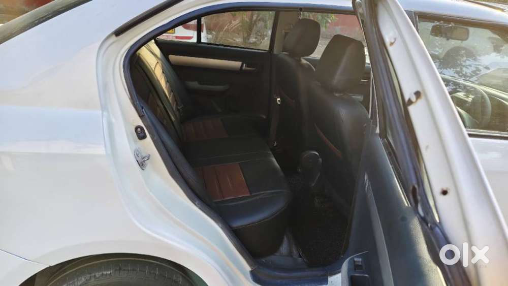 Maruti Suzuki Swift Dzire Amt Vdi, 2012, Diesel