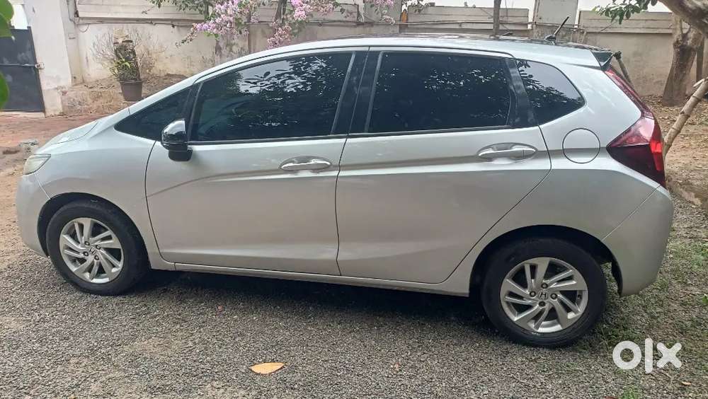 Honda Jazz Automatic 2016 Petrol 74000 Km Driven