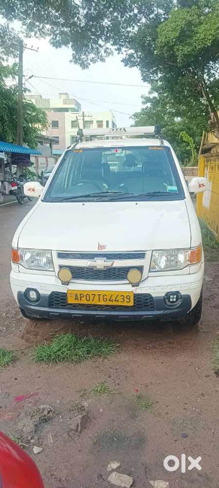 Chevrolet Tavera 2016 Diesel 215000 Km Driven