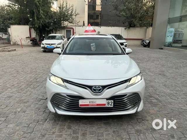Toyota Camry Hybrid, 2021, Petrol