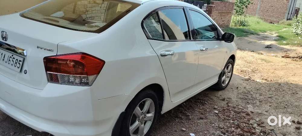 Honda City V At Petrol Automatic 2010