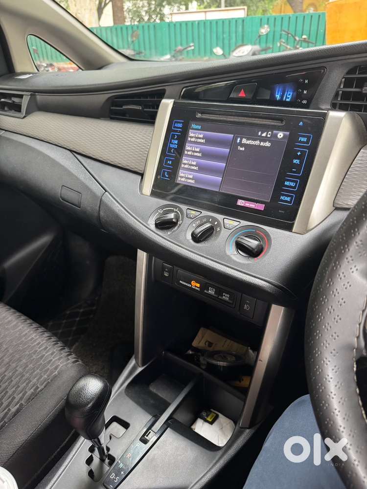 Toyota Innova Crysta 2.8g Automatic