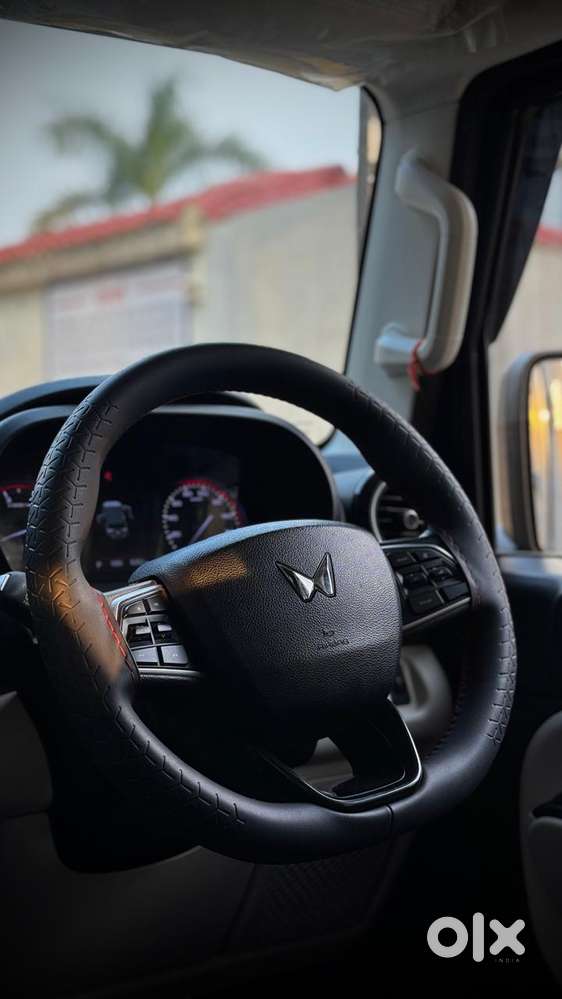 Mahindra Thar Roxx, 2025, Petrol