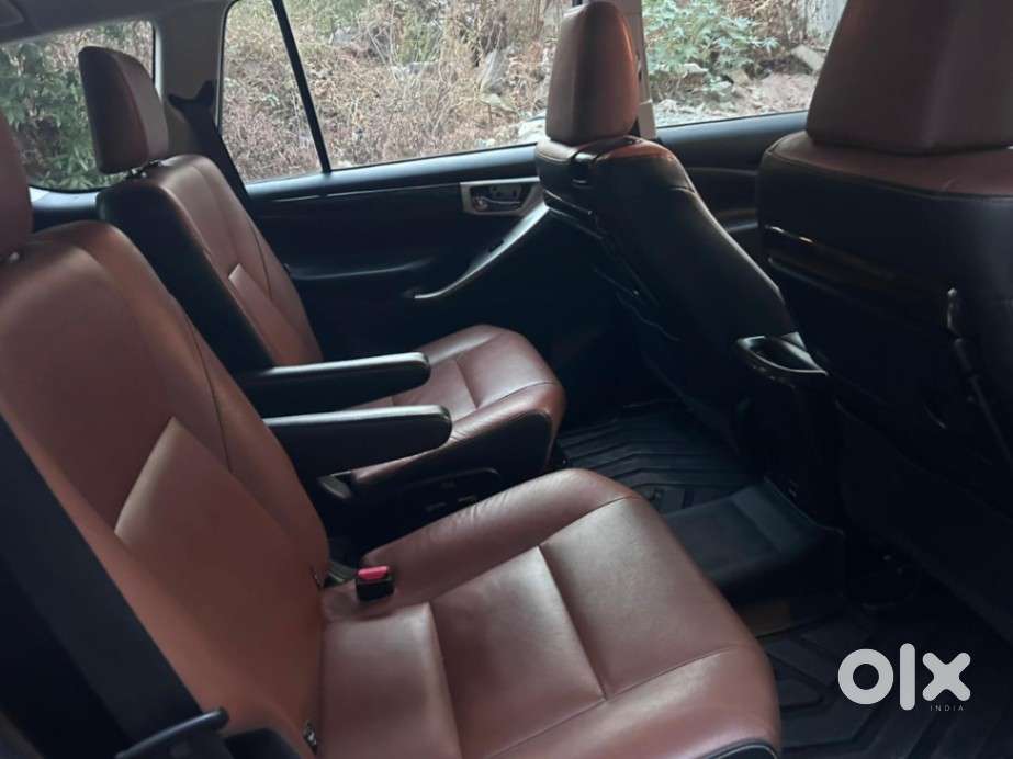 Toyota Innova Crysta 2.8z Automatic, 2017, Diesel