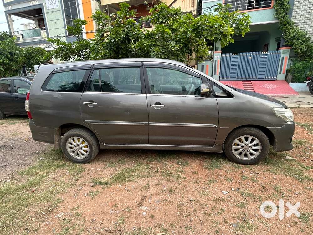 Toyota Innova Diesel 2012