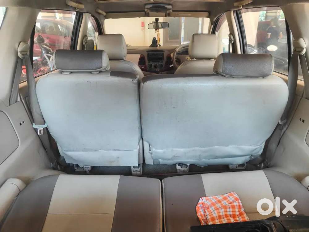 Innova 2006 V 2.5 8 Setter Ac Rear Ac Single Owner Original Paint