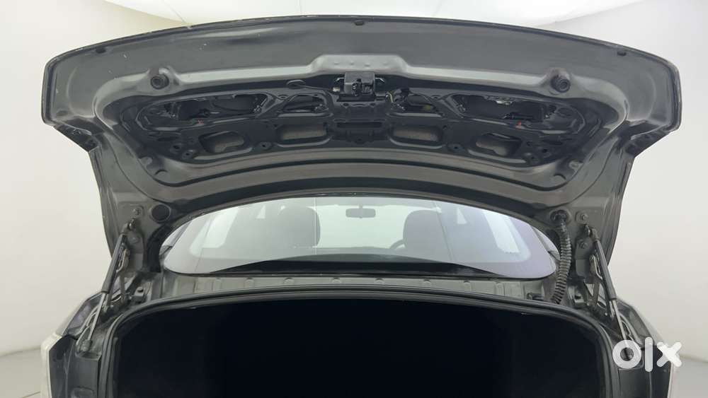 Tata Tigor Xe, 2021, Petrol