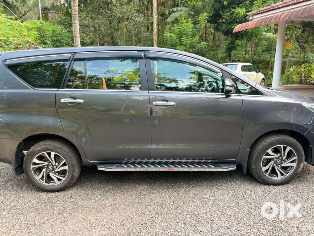 Toyota Innova Crysta 2021
