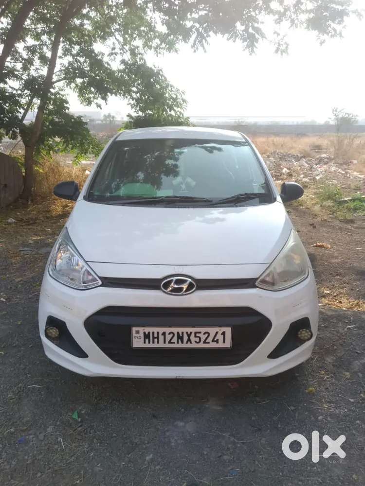 Hyundai Xcent 2017 Cng & Petrol  185000 Km Drive