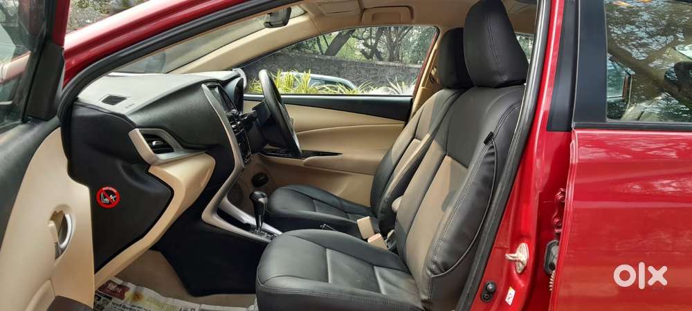 Toyota Yaris V Cvt, 2018, Petrol