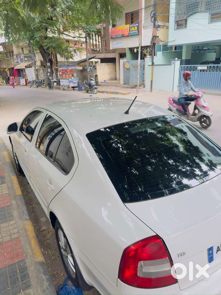 Skoda Laura 2013 Diesel Well Maintained