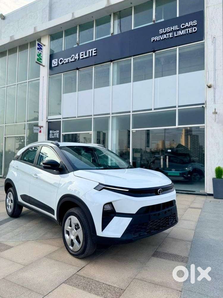 Tata Nexon Pure Plus (s) Petrol Amt, 2026, Petrol