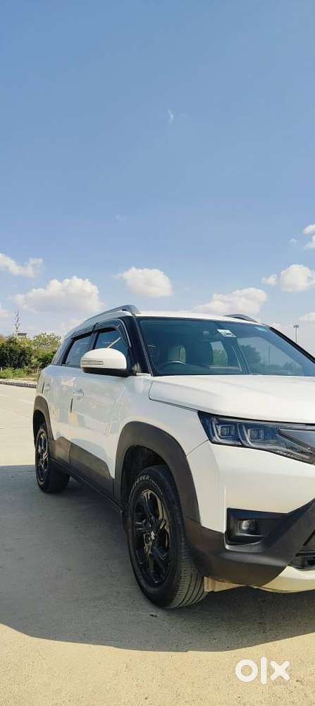 Maruti Suzuki Brezza 1.5 Zxi Smart Hybrid, 2024, Petrol