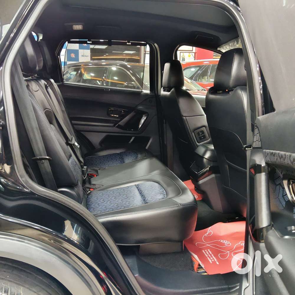Tata Safari Adventure Plus Dark Edition, 2024, Diesel