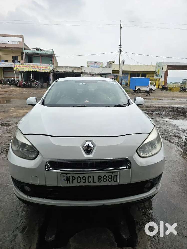 Renault Fluence Deisal Car 20+mileage