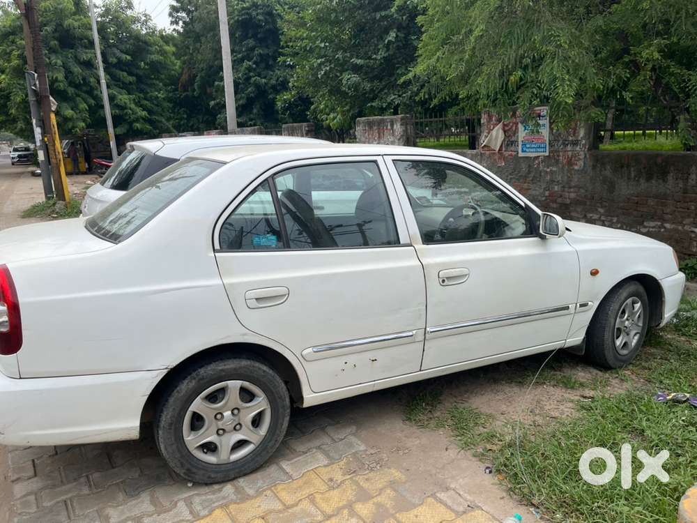 Hyundai Accent Petrol 2011