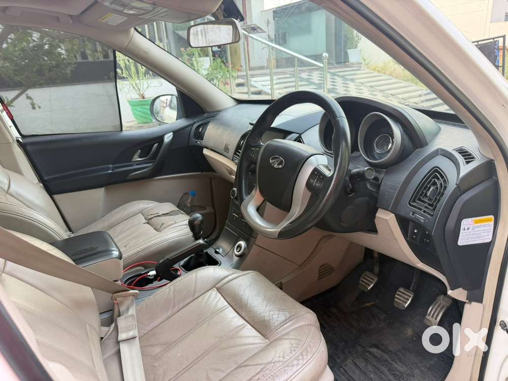 Mahindra Xuv500 W10
