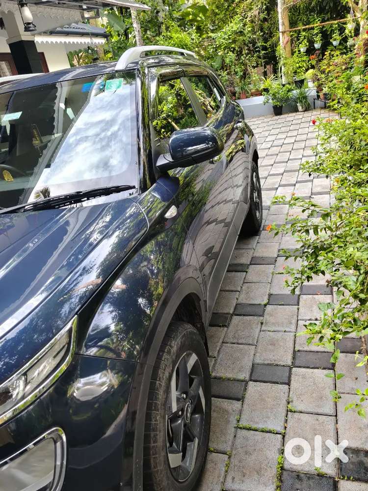 Hyundai Venue 2021 2nd Owner