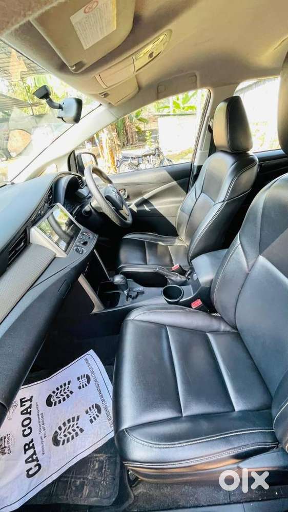 Toyota Innova Crysta 2.8 Gx At, 2016