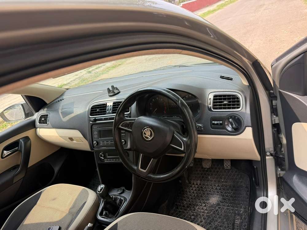 Skoda Rapid Petrol Manual 2017