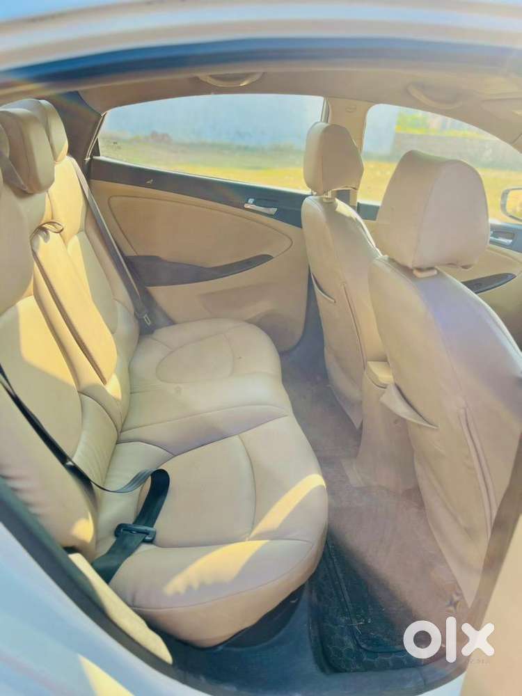 Hyundai Verna 2013 Diesel 128000 Km Driven