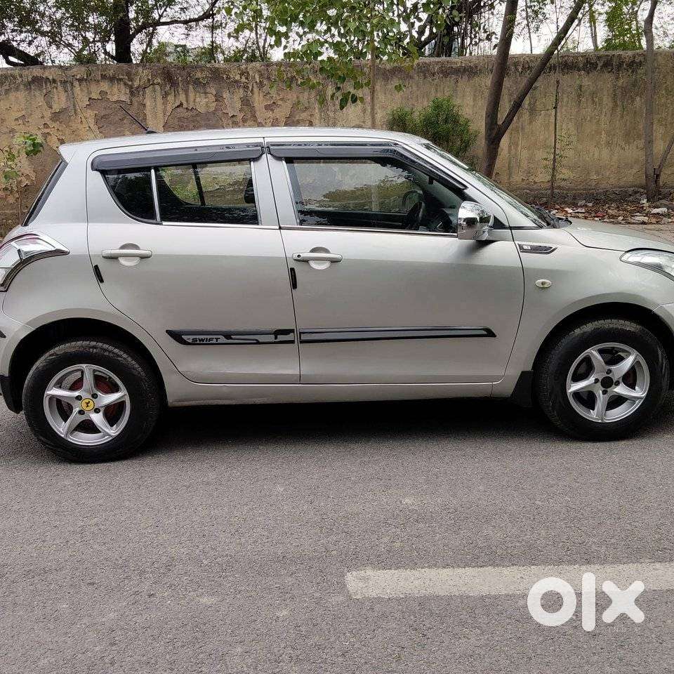 Maruti Suzuki Swift Lxi Optional-o, 2017, Cng & Hybrids