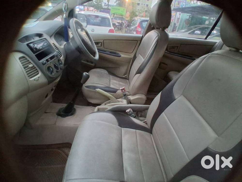 Toyota Innova 2.5 G (diesel) 8 Seater, 2005, Diesel