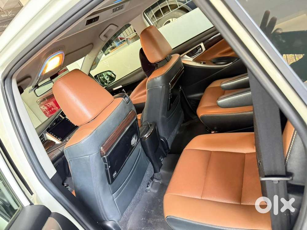 Toyota Innova Crysta 2021