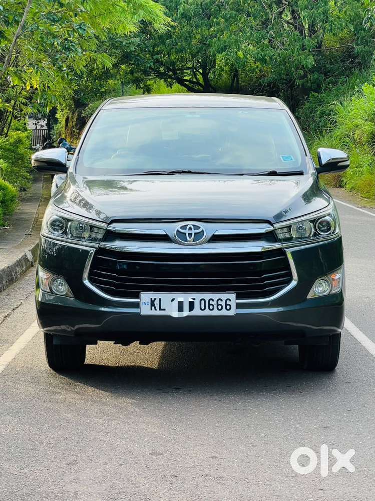 Toyota Innova Crysta 2.4 V, 2017, Diesel
