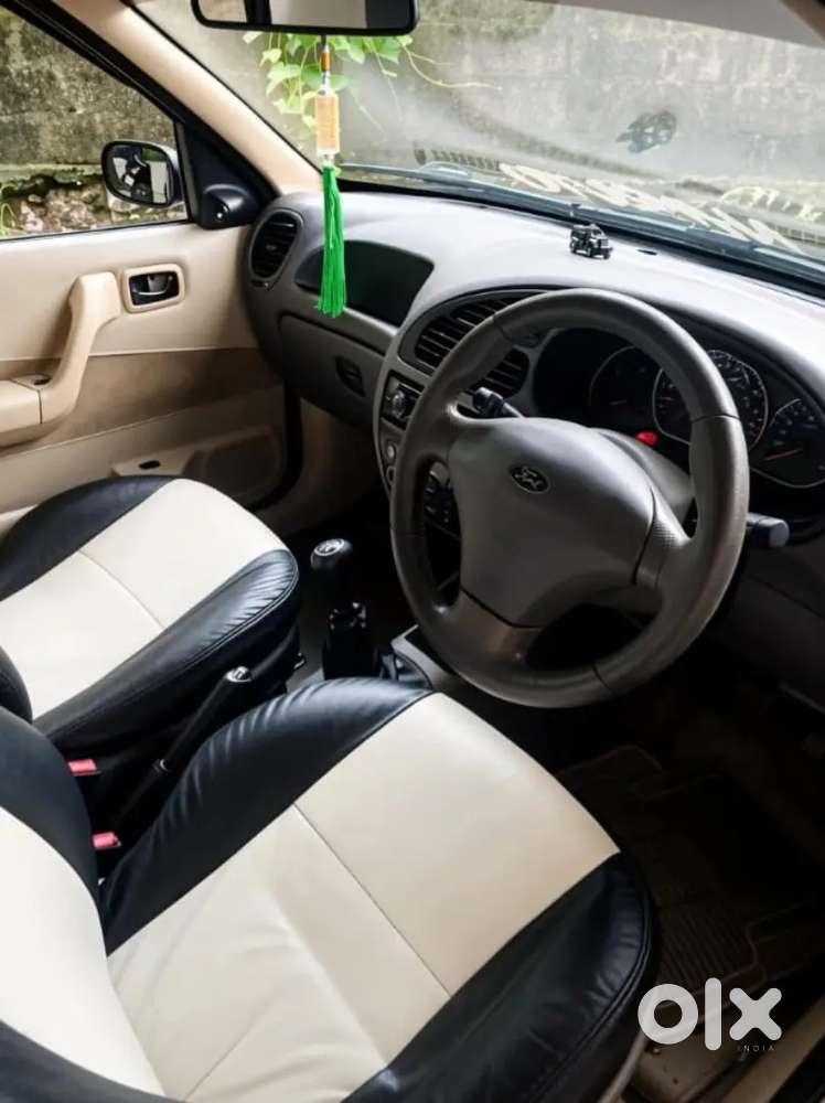 Ford Ikon 2009