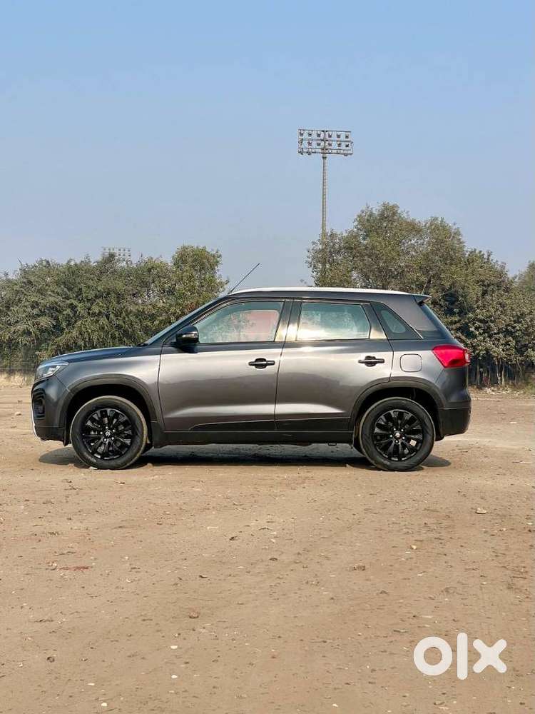 Maruti Suzuki Brezza 1.5 Zxi Plus Smart Hybrid, 2022, Cng & Hybrids