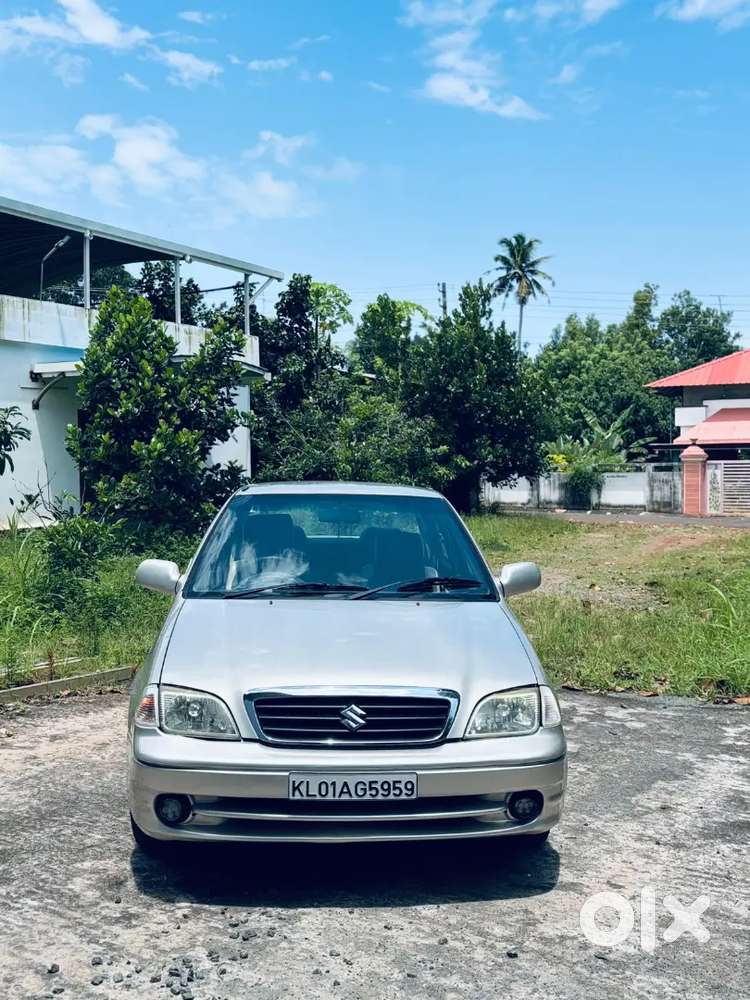 Maruti Suzuki Esteem Petrol 2005
