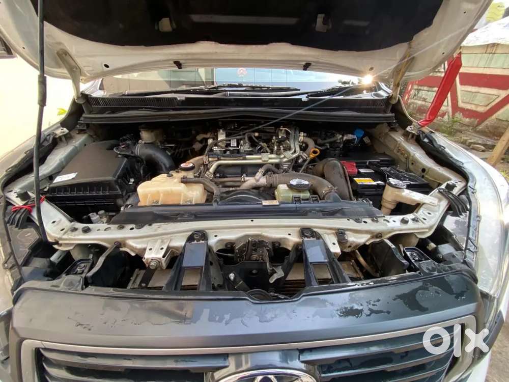 Toyota Innova Crysta 2024