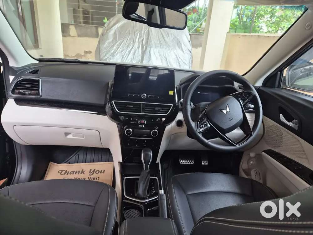 Mahindra Xuv 3xo Revx Petrol 2025