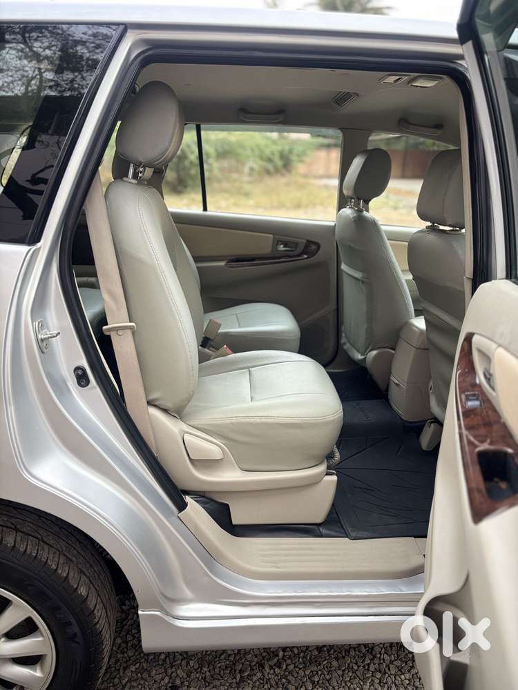 Toyota Innova 2.5 Vx (diesel) 7 Seater Bs Iv, 2013, Diesel
