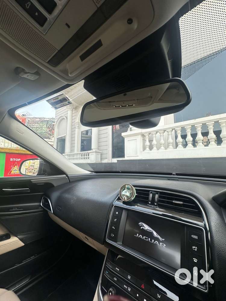 Jaguar Xe 2016 Petrol 27000 Km Driven