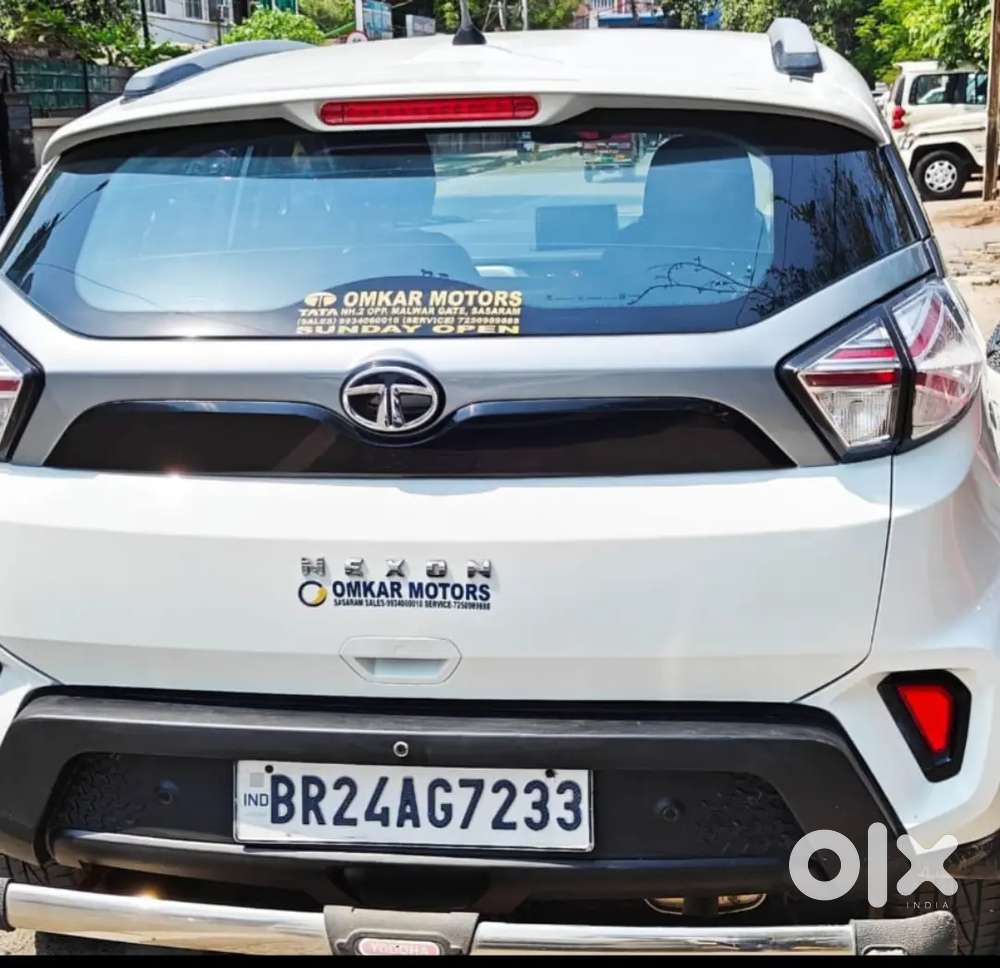 Use Karne Wala Koi Nahi Hai Mai Bahar Rahta Hu