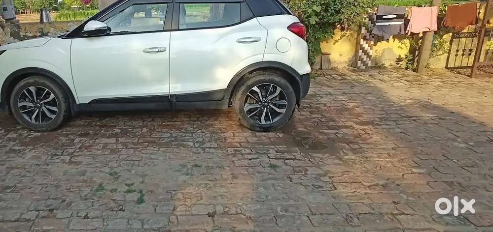 Mahindra Xuv300 2019 Diesel Sunfoor 75000 Km Driven